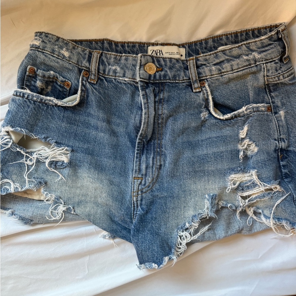 Zara the HW short denim short